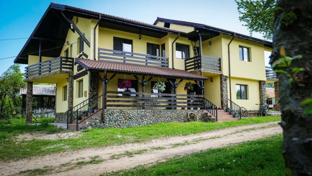 Pensiunea Gradinarilor Cu Ciubar Si Statie De Incarcare Electrica Auto Comanesti (Mehedinti) Exterior foto